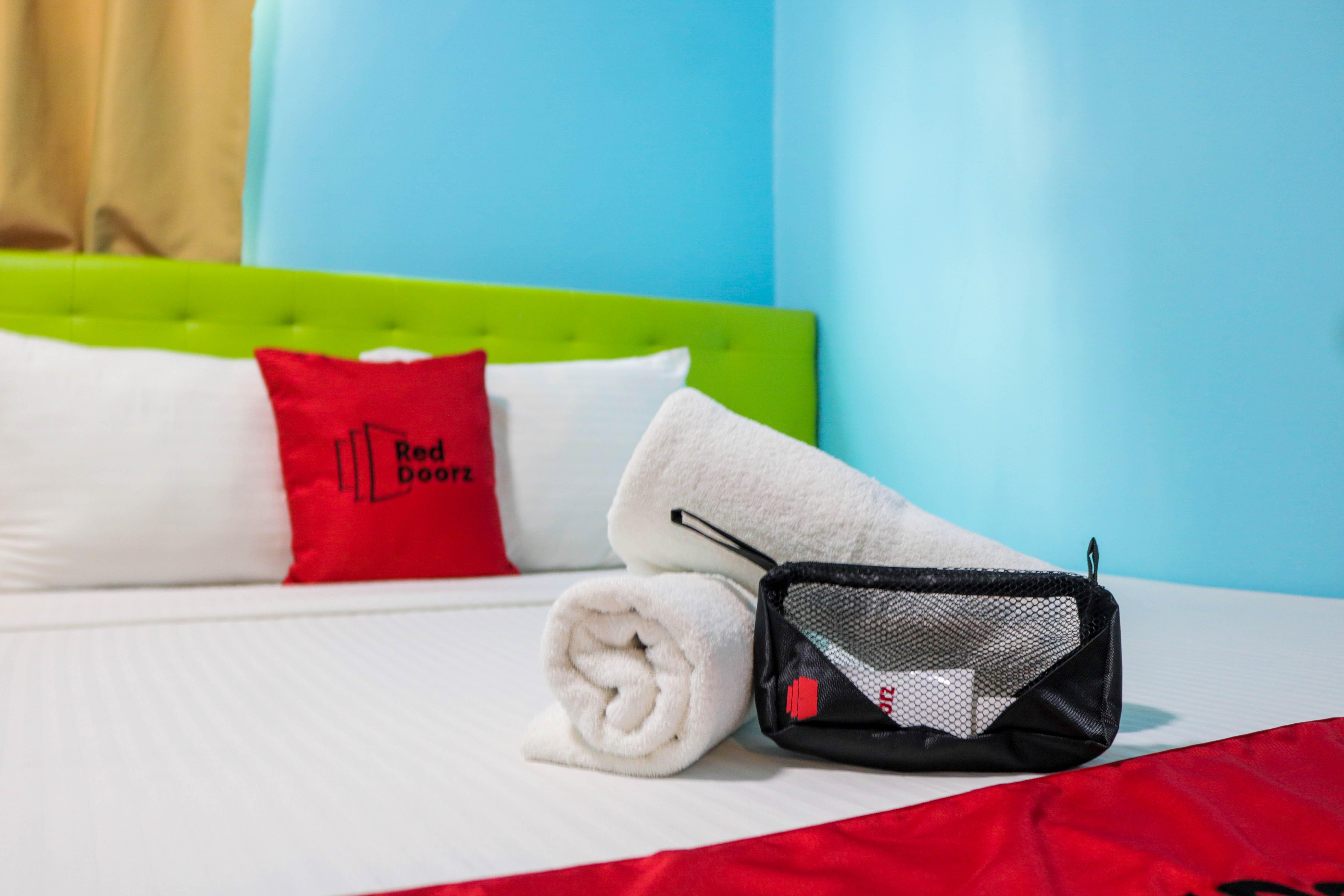 เรดดอร์ซ พลัส ใกล้ยูวี มันดาเว เซบู Hotel Cebu ภายนอก รูปภาพ